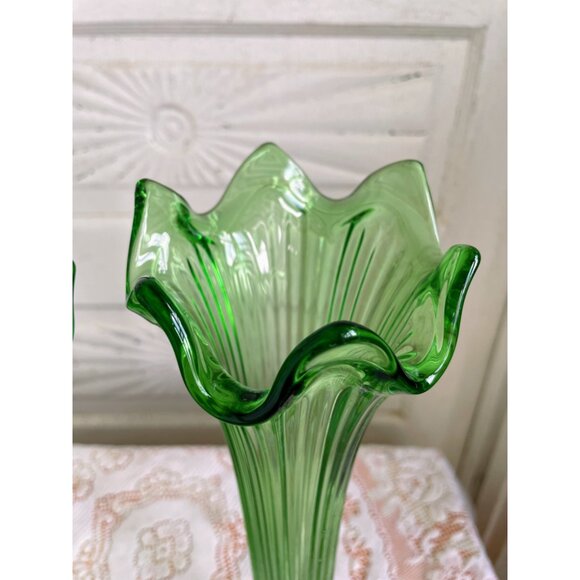 Vintage MCM Pair Ribbed Green Glass Swung Fluted Vases 12" - Picture 5 of 10
